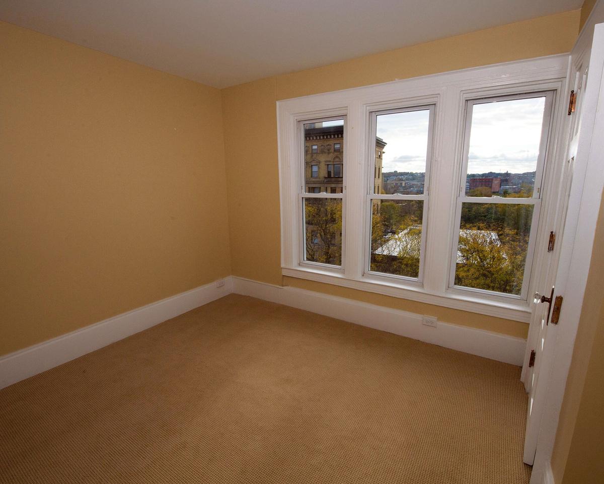 Interior photo 26